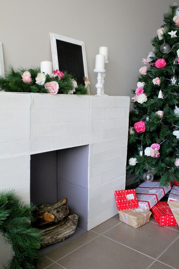 Fake Christmas Fireplace
 1000 ideas about Cardboard Fireplace on Pinterest