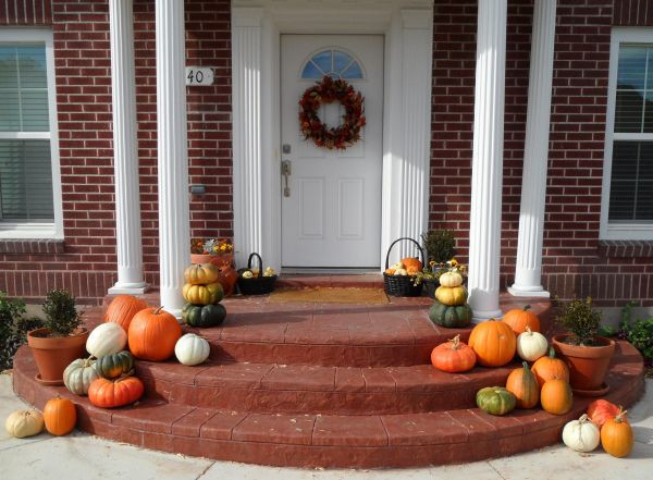 Fall Decor Front Porch
 Adorning and Decorating the Front Porch for Fall