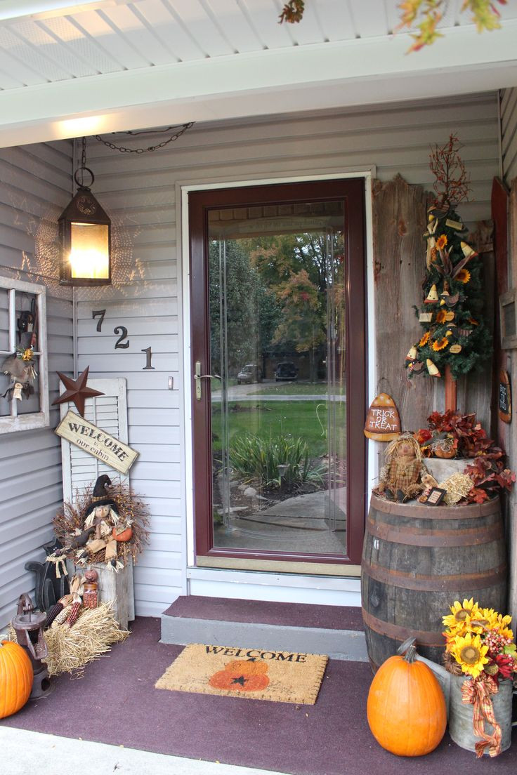Fall Decorating Front Porch
 25 best ideas about Primitive fall decorating on