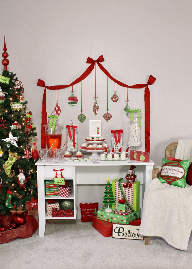 Family Christmas Party Ideas
 Traditional Red & Green Family Friendly Christmas Party