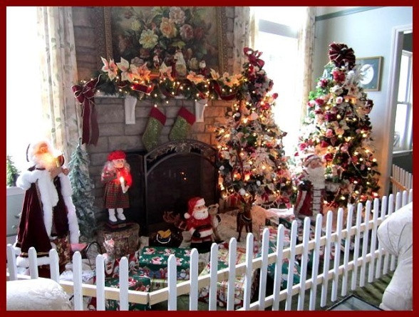 Fence Around Christmas Tree
 Puppy Proof Christmas Decorating Artificial trees Quaker