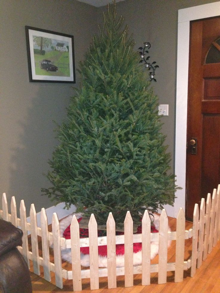 Fence Around Christmas Tree
 1000 ideas about Dog Proof Fence on Pinterest