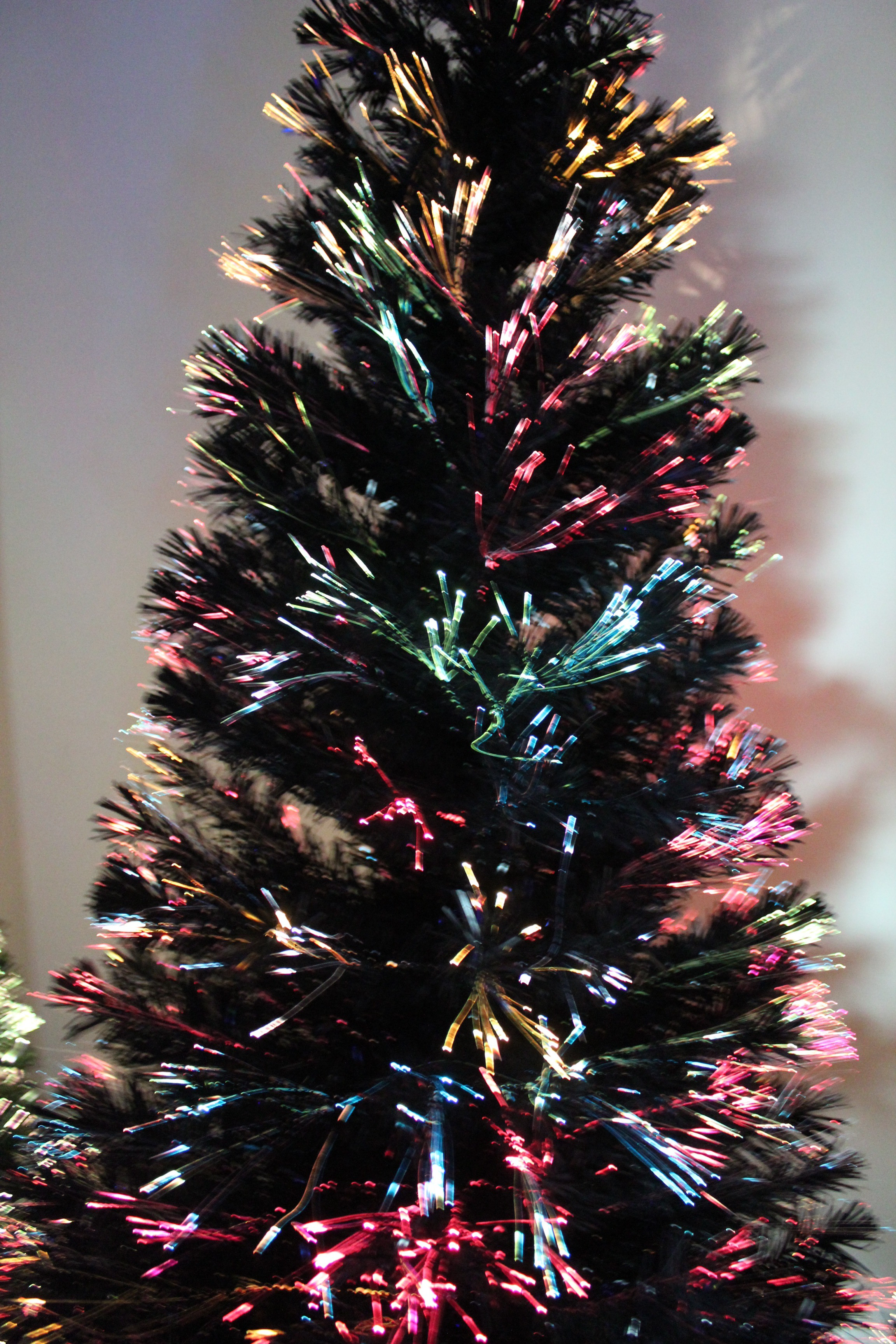 Fiber Optic Christmas Lighting
 Fiber Optic Christmas Tree 7Ft