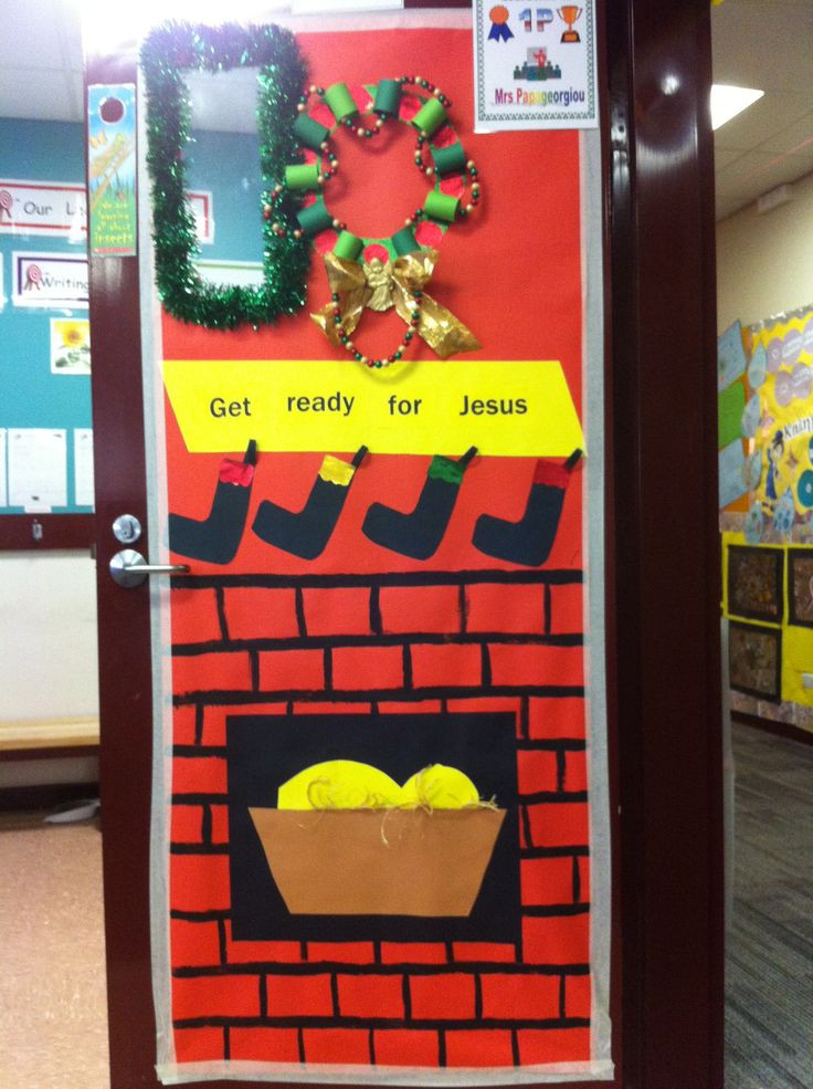 Fireplace Bulletin Board Christmas
 Best 25 Christmas classroom door ideas on Pinterest