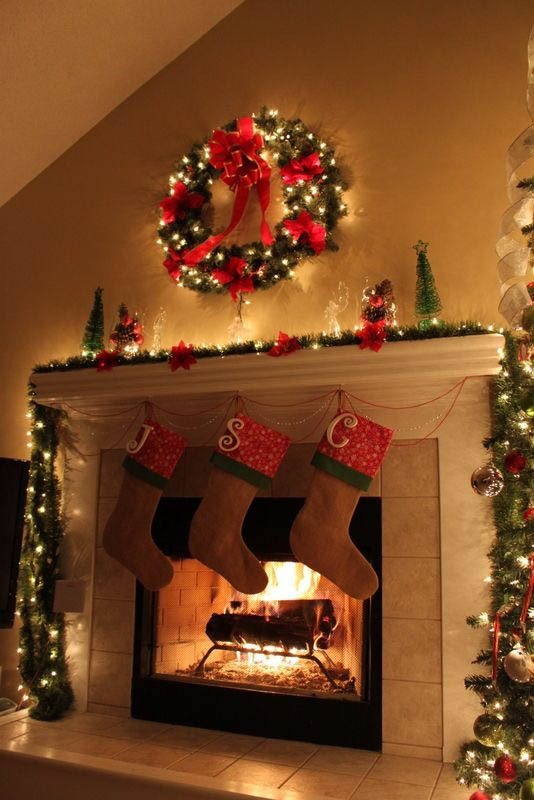 Fireplace Christmas Decoration
 50 Most Beautiful Christmas Fireplace Decorating Ideas