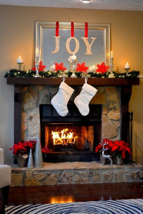 Fireplace Mantel Christmas Decorations
 25 Gorgeous Christmas Mantel Decoration Ideas & Tutorials