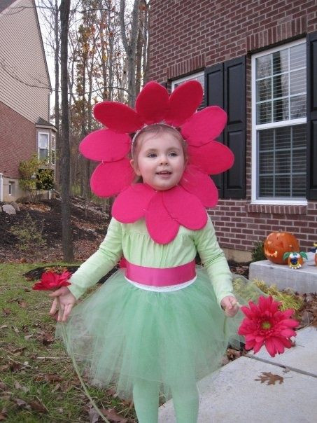 Flower Halloween Costume For Toddler
 DIY flower costume i wonder if i could do this with a