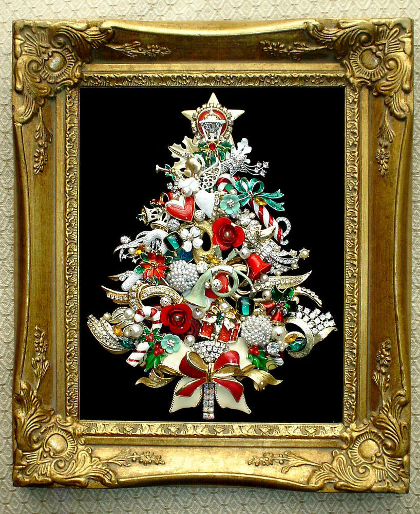 Framed Christmas Wall Art
 VINTAGE RHINESTONE JEWELRY ART FRAMED CHRISTMAS TREE PINS