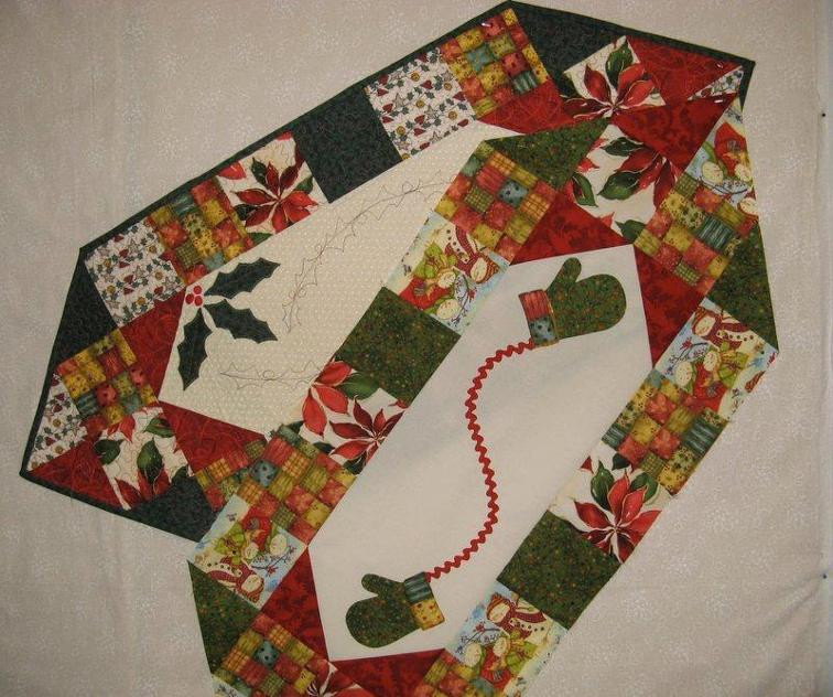 Free Christmas Table Runner Patterns
 Two Christmas Table Runners