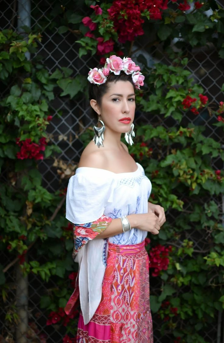 Frida Kahlo Costume DIY
 Best 25 Frida kahlo costume ideas on Pinterest