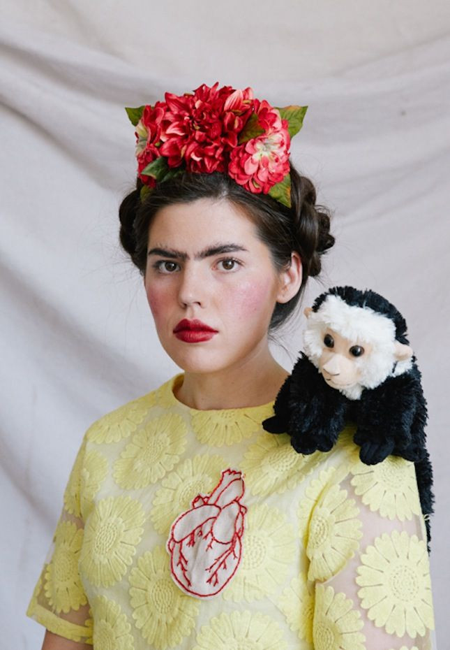 Frida Kahlo Costume DIY
 This Frida Kahlo costume is too good