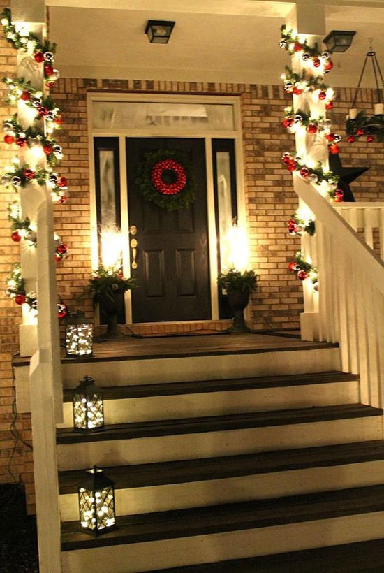 Front Porch Christmas Lights
 35 Cool Christmas Porch Decorating Ideas All About Christmas