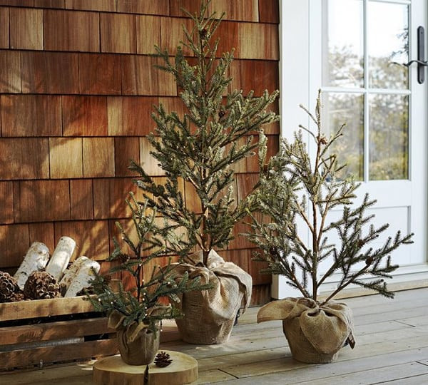 Front Porch Christmas Tree
 56 Amazing front porch Christmas decorating ideas