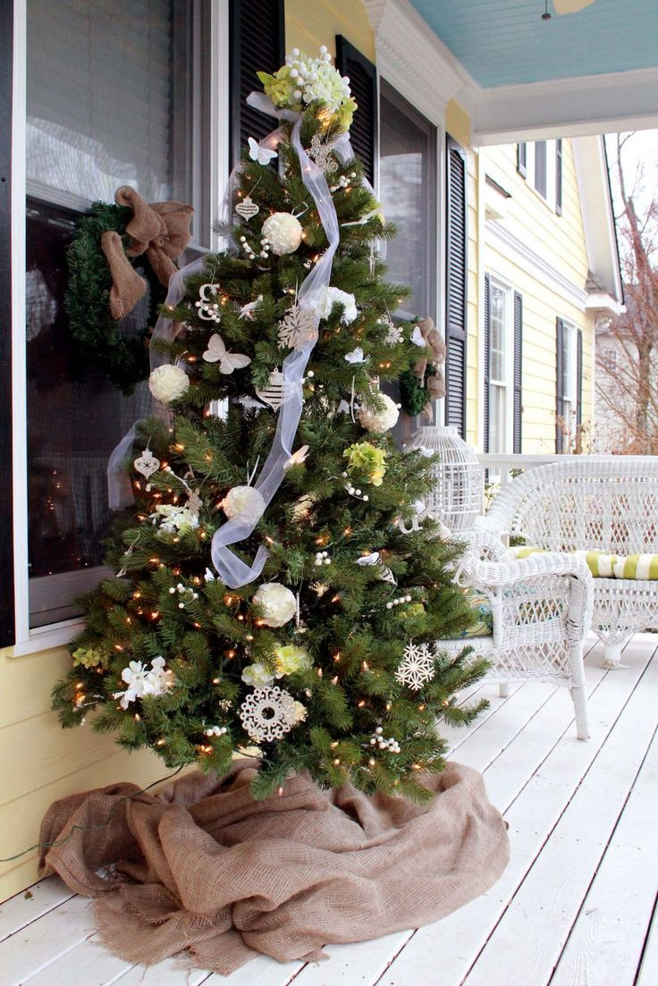 Front Porch Christmas Tree
 10 Christmas Decorating Ideas For Your Front Porch