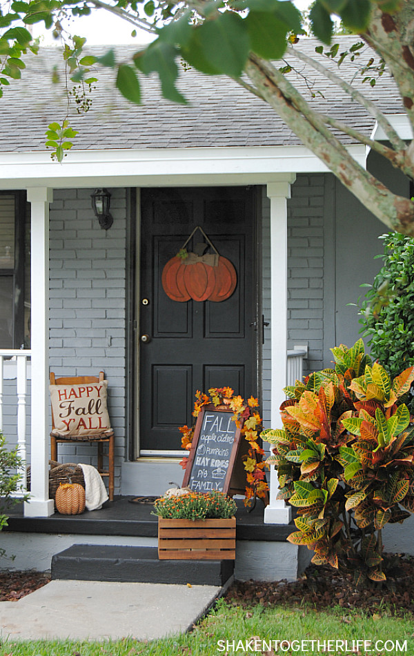 Front Porch Fall Decorating Ideas
 10 Fall Porch Ideas