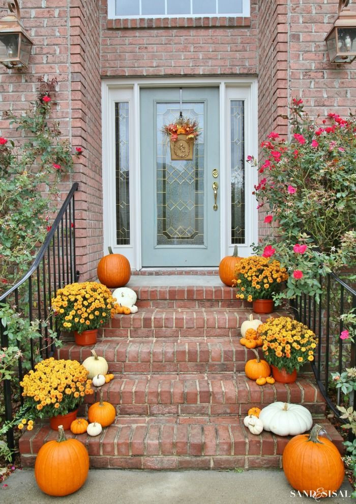 Front Porch Fall Decorating Pictures
 Best 25 Fall front porches ideas on Pinterest