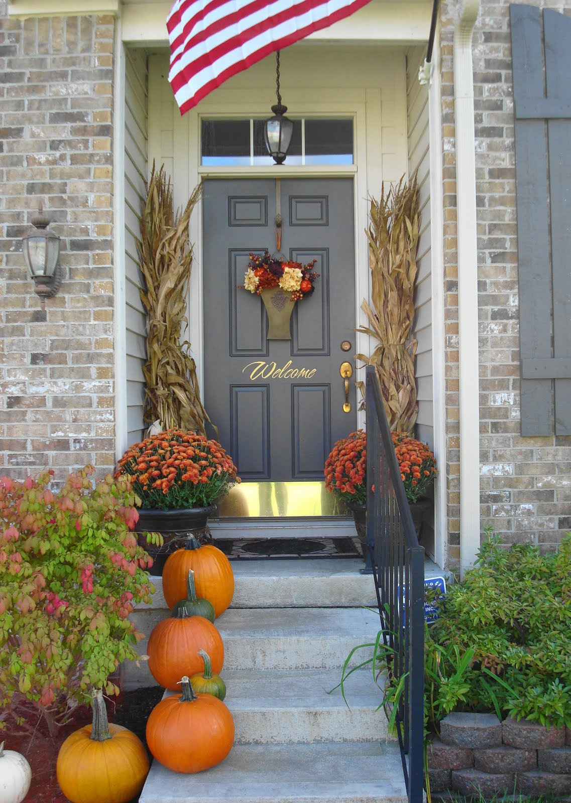 Front Porch Fall Decorating Pictures
 22 Fall Front Porch Ideas veranda