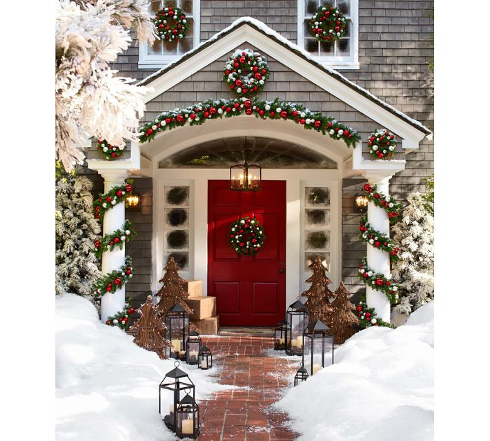 Front Porch Garland Christmas
 Christmas porch decorating & Christmas Party Recipes