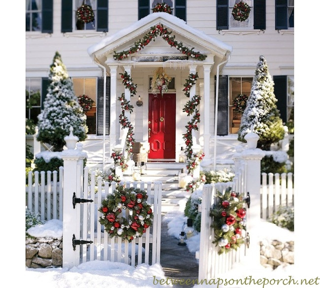 Front Porch Garland Christmas
 Christmas porch decorating & Christmas Party Recipes