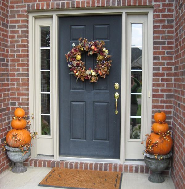 Front Porch Halloween Decoration Ideas
 Halloween Porch And Entryway Ideas From Subtle To Scary