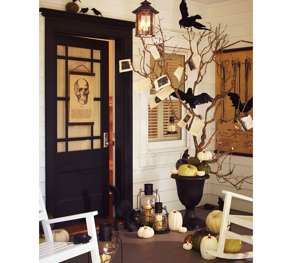 Front Porch Halloween Decorations
 Maddycakes Muse More Halloween porches