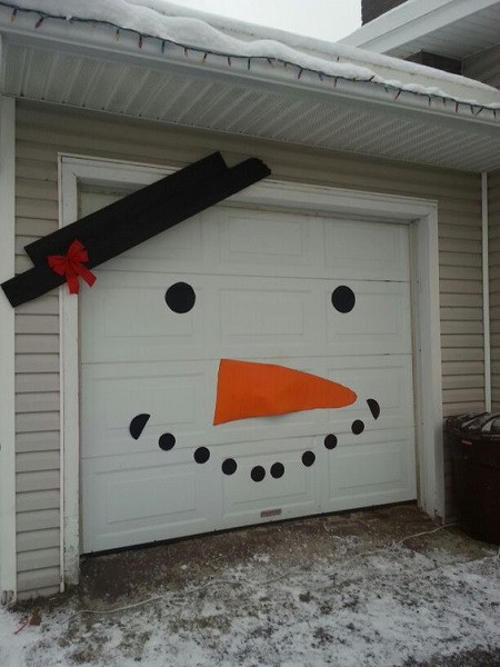 Garage Door Christmas Decorating Ideas
 Outdoor Christmas Decorations Pinterest Approved