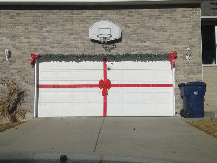 Garage Door Christmas Wrap
 make your garage door a giant present at Christmas time