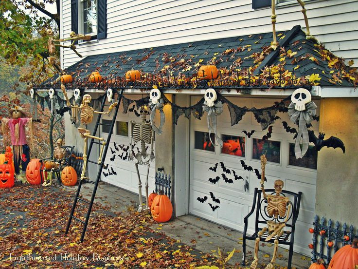 Garage Door Halloween Decorations
 25 best ideas about Halloween Garage Door on Pinterest