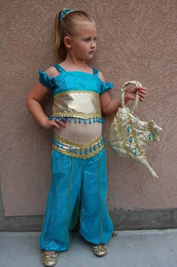 Genie Lamp Halloween Costume
 A genie costume for kids with a lamp handbag