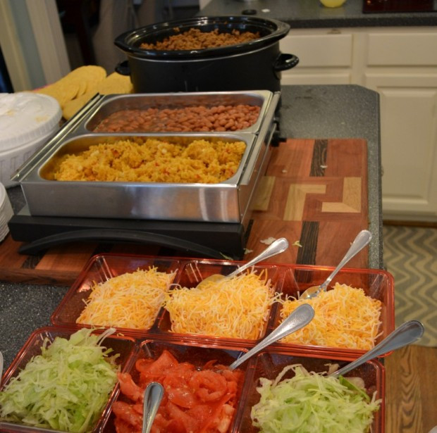 Graduation Party Food Ideas For A Crowd
 Food for a Crowd Easy Party Food for a Crowd for All Your