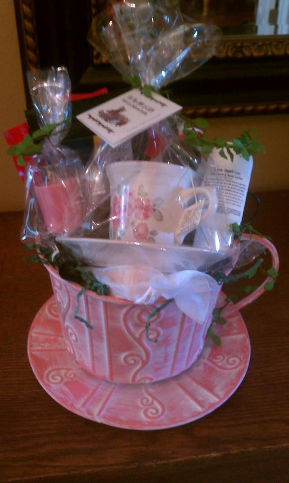 Great Gift Basket Ideas
 344 best Auction Baskets and Other Great Auction Ideas