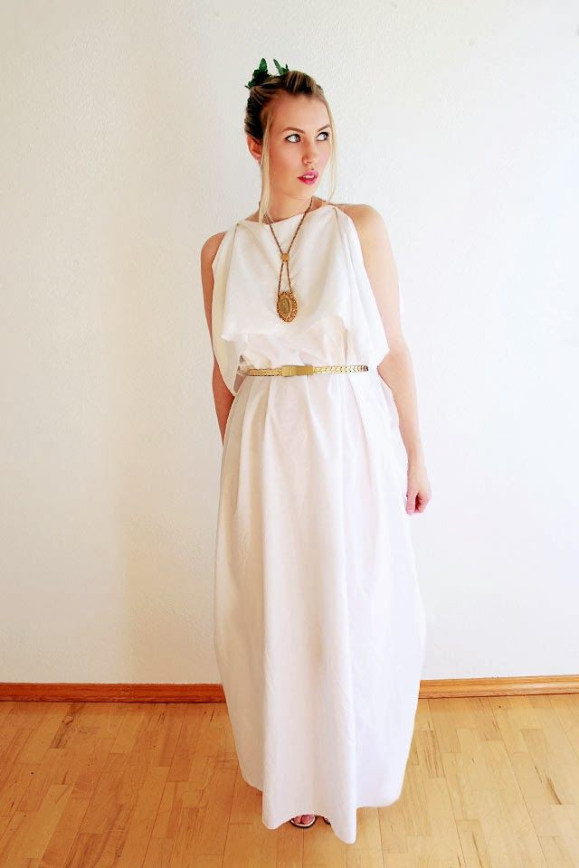 Greek Goddess Costume DIY
 Who doesn t have a white sheet Chic & classy Greek