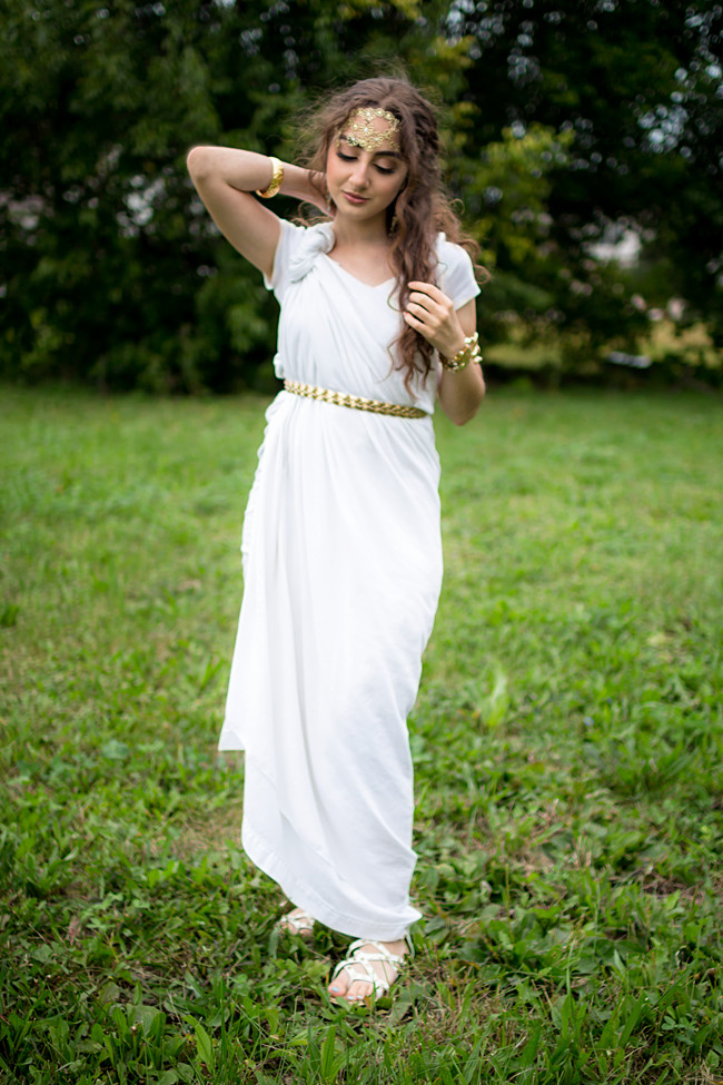 Greek Goddess Costume DIY
 Absolutely Aya by Aya Sellami DIY Greek Goddess Costume