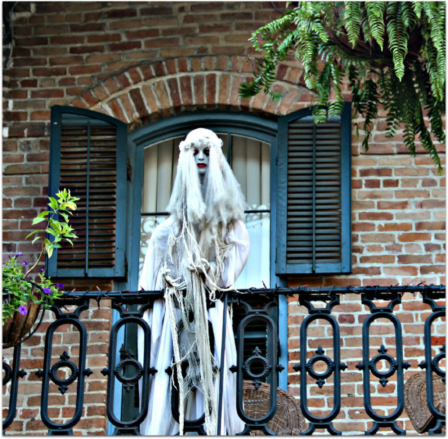 Halloween Balcony Decorating Ideas
 25 Best Places to Celebrate Halloween