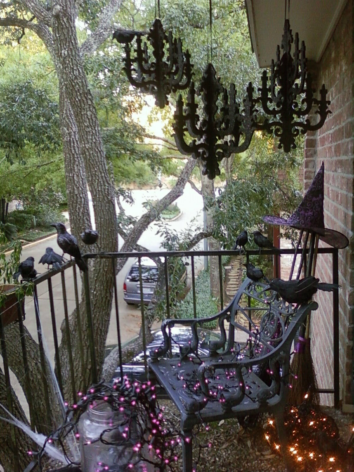 Halloween Balcony Decorations
 interior spaceLIFT iS Easy Halloween Decorating with