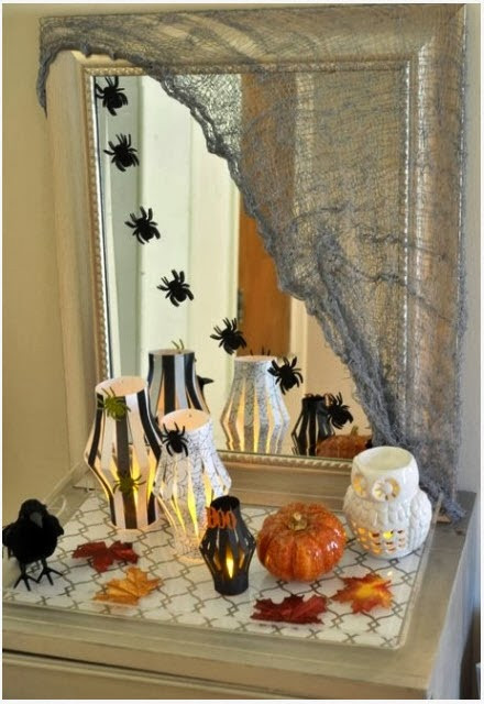 Halloween Bathroom Decor
 To da loos 11 Halloween mirrors to spook up your bathroom