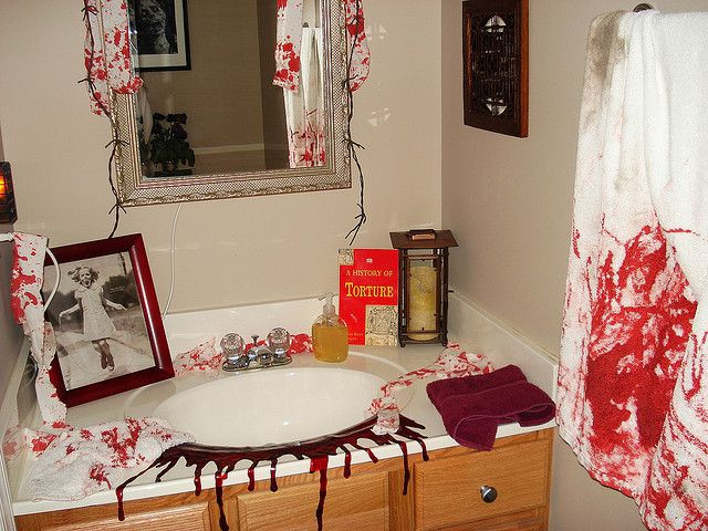 Halloween Bathroom Decor
 203 best Halloween Bathroom Decor images on Pinterest