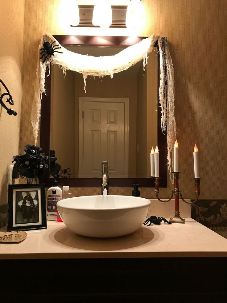 Halloween Bathroom Decor
 Best 25 Halloween bathroom decorations ideas on Pinterest