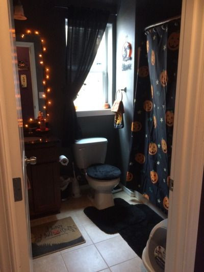 Halloween Bathroom Decor
 Best 20 Horror decor ideas on Pinterest