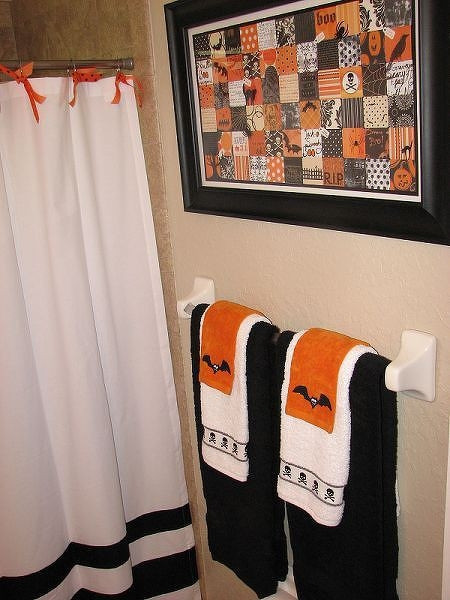 Halloween Bathroom Towels
 halloween bathroom decor