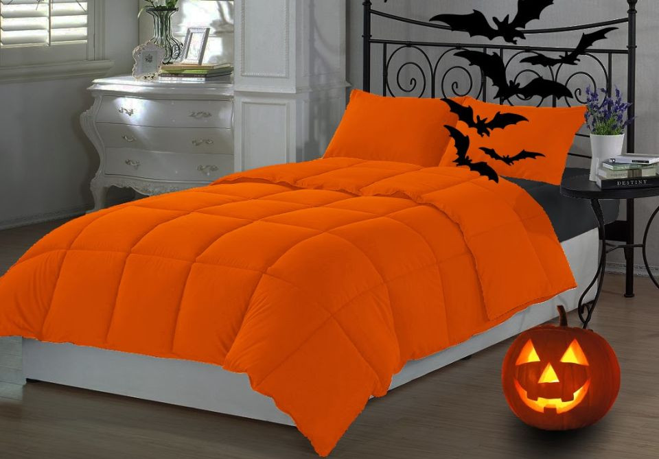 Halloween Bedroom Decor
 Halloween Bedroom Decorating Tips for a Spooky Celebration