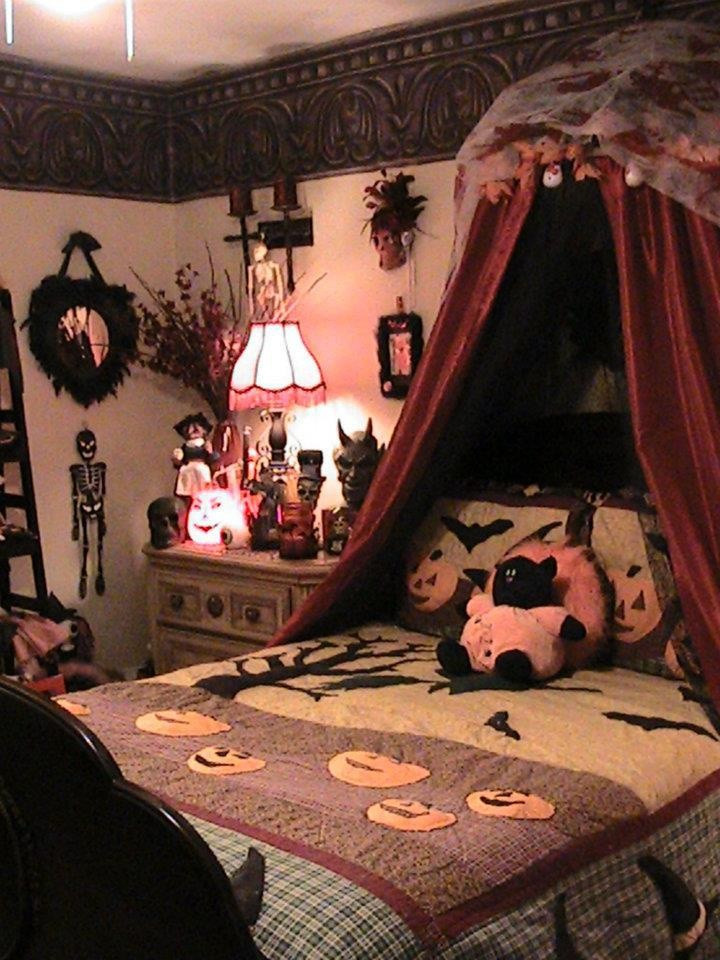 Halloween Bedroom Decor
 3 Creative Way For Interior Halloween Decorations Ideas