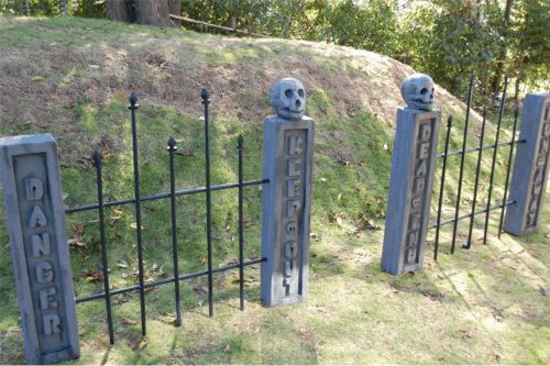 Halloween Cemetery Fence Ideas
 How to make spooky fence posts gates for a haunted house