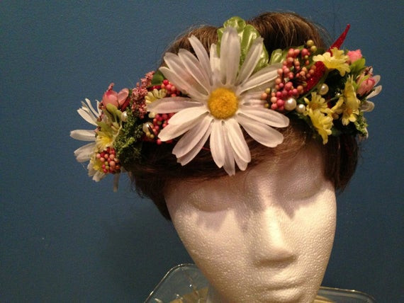 Halloween Costumes With Flower Crowns
 Flower crown Hippie Costume Halloween Costume Daisy Crown
