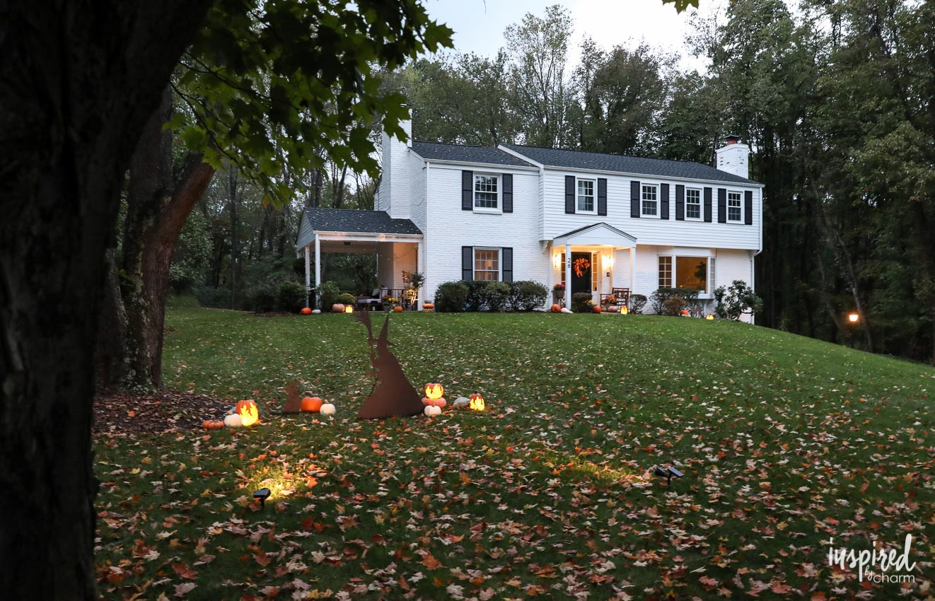 Halloween Decor Outdoor
 Outdoor Halloween Decorations and My Porch at Night