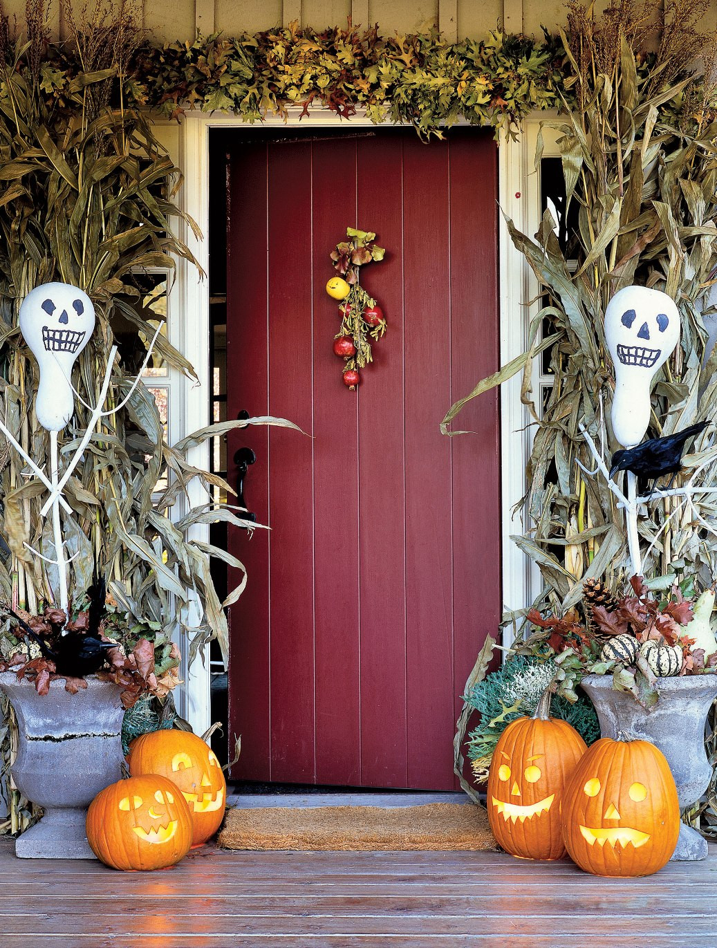Halloween Decorations Outdoor
 Cute Halloween Front Porch Decorations to Greet Your Guests