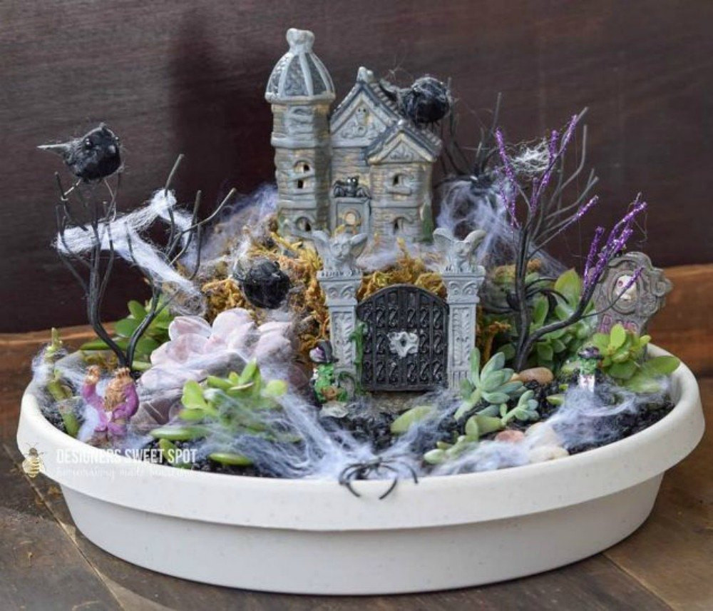 Halloween Fairy Garden
 Make Your Neighbors Giggle With These 9 Halloween Fairy