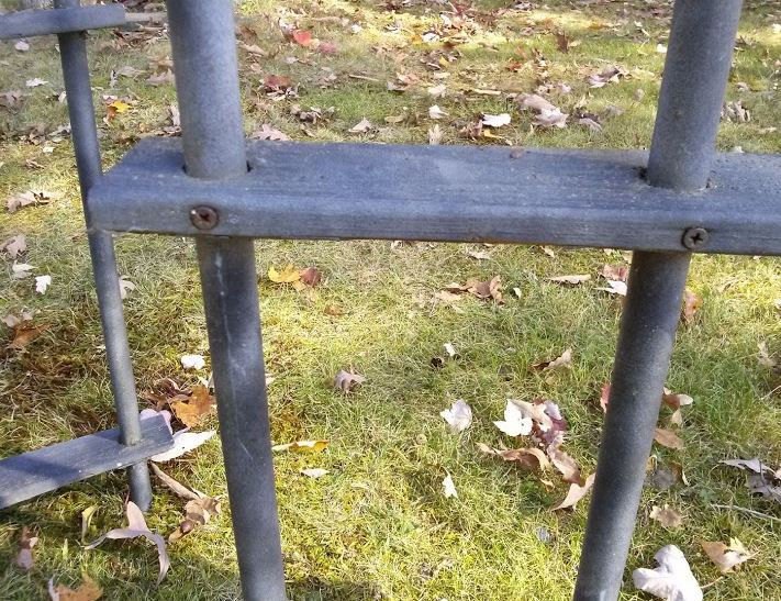 Halloween Fence Diy
 DIY Halloween Graveyard Spooky Cheap & Easy Saving