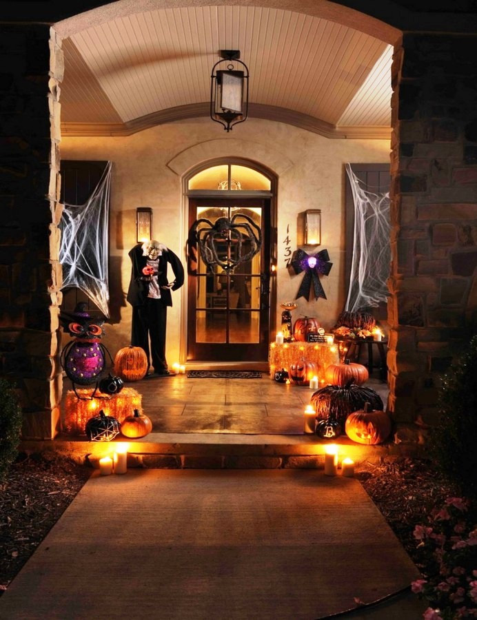 Halloween Front Porch Ideas
 Cute Halloween Front Porch Decorations to Greet Your Guests