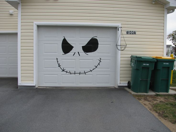 Halloween Garage Door Decorations
 Best 25 Halloween garage door ideas on Pinterest